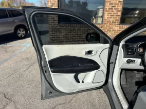 2019 Jeep Compass Limited showcasing its sleek design and modern features.