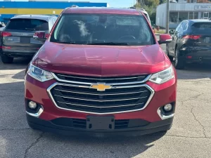 2018 Chevrolet Traverse SUV showcasing its sleek design and spacious build, perfect for families and versatile driving needs.