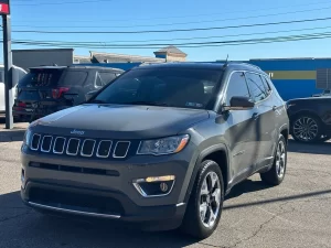 2019 Jeep Compass Limited showcasing its sleek design and modern features.