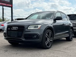 2017 Audi SQ5 showcasing its sleek design and modern features.