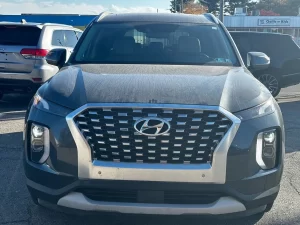 2020 Hyundai Palisade SEL showcasing its sleek design and modern features.