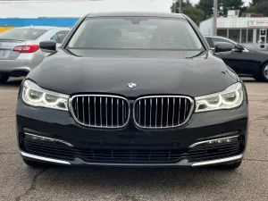 Highlighting key features of the 2016 BMW 7 Series, showcasing luxury, advanced technology, and premium performance details.