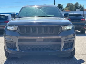 2021 Jeep Grand Cherokee L Altitude in a sleek design with modern features and premium detailing.