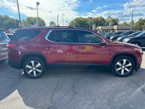 2018 Chevrolet Traverse SUV showcasing its sleek design and spacious build, perfect for families and versatile driving needs.