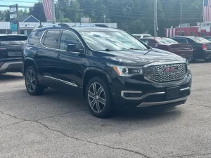 2017 GMC Acadia showcasing its sleek design and modern features, highlighting its versatility and premium craftsmanship.