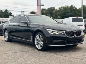 Highlighting key features of the 2016 BMW 7 Series, showcasing luxury, advanced technology, and premium performance details.