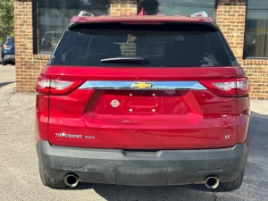 2018 Chevrolet Traverse SUV showcasing its sleek design and spacious build, perfect for families and versatile driving needs.