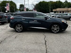 2017 Nissan Murano SUV showcasing its sleek design, premium features, and modern appeal.