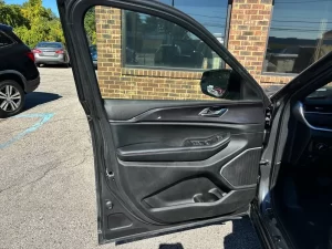 2021 Jeep Grand Cherokee L Altitude in a sleek design with modern features and premium detailing.