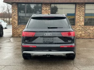 2018 Audi Q7 3.0T showcasing its luxurious design, premium build quality, and elegant details.