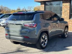 2019 Jeep Compass Limited showcasing its sleek design and modern features.