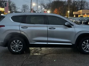 2020 Hyundai Santa Fe SEL SUV in a sleek design, showcasing its stylish exterior and modern features.